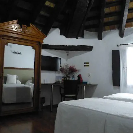 Del Arbol Hotel 2*