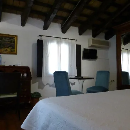 Del Arbol Hotel 2*