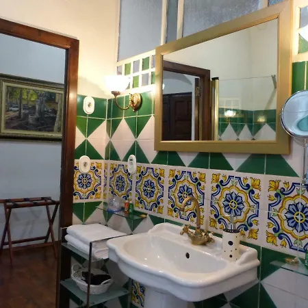 Hotel Del Arbol